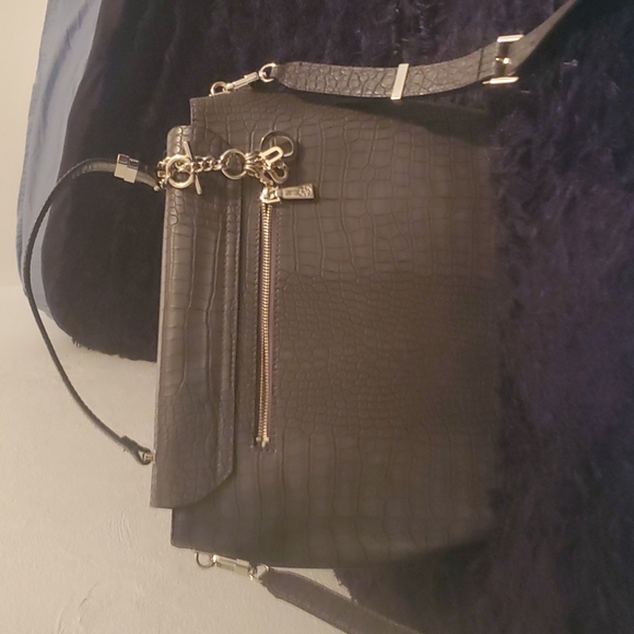 Brand New Guess Purse - Picture 8 of 11